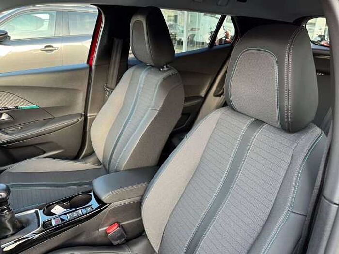 Peugeot 2008 Pure Tech 130 Allure Pack