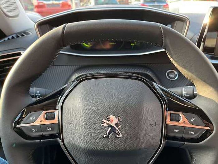 Peugeot 2008 Pure Tech 130 Allure Pack