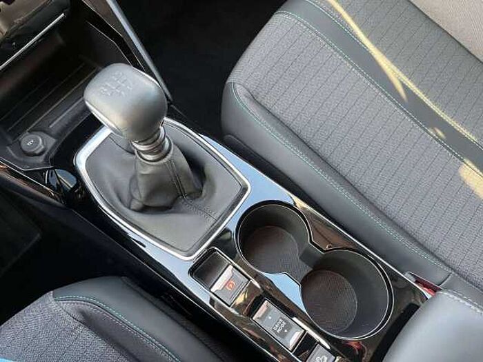 Peugeot 2008 Pure Tech 130 Allure Pack