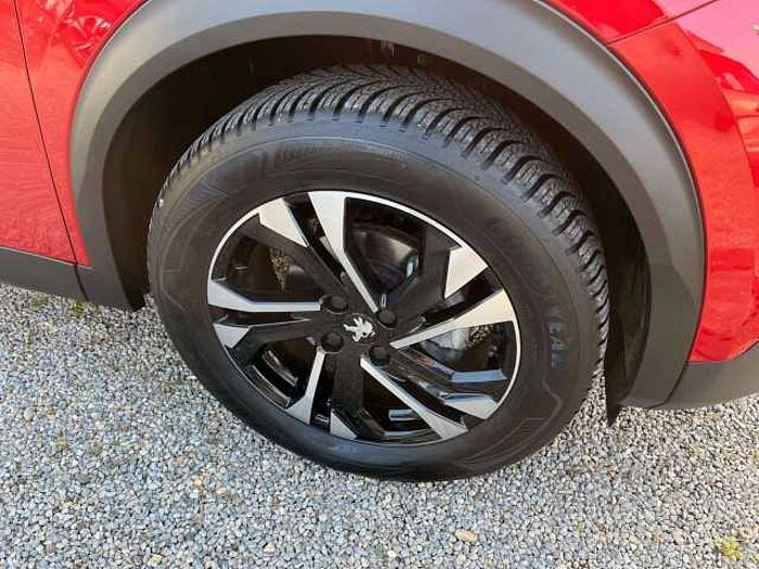 Peugeot 2008 Pure Tech 130 Allure Pack