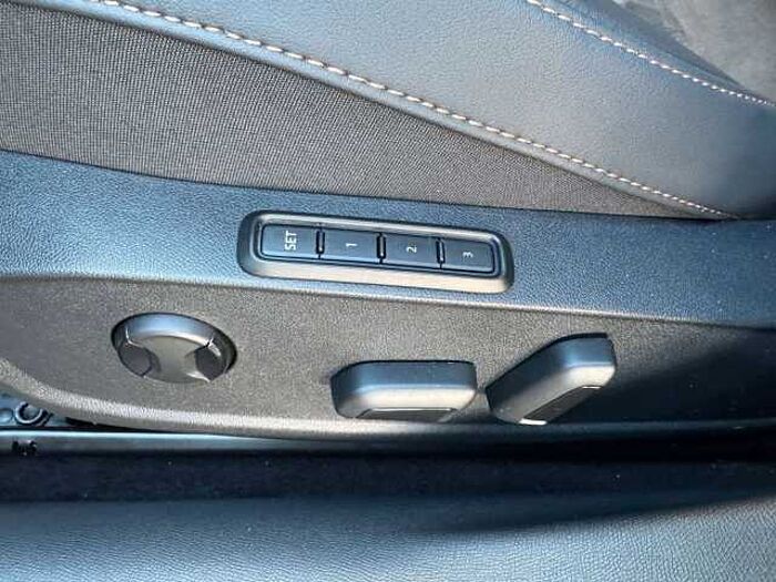 CUPRA Formentor 2.0 TSI 4Drive VZ AHK DrivePaket III