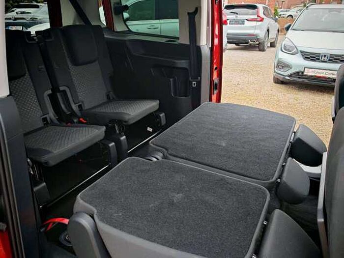 Ford Grand Tourneo Connect Titanium 7 Sitze Navi