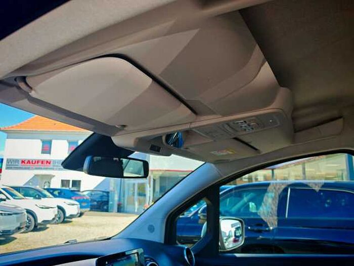 Mercedes-Benz T-Klasse T-180 d Automatik Style | Navi | PDC Hinten| SHZ