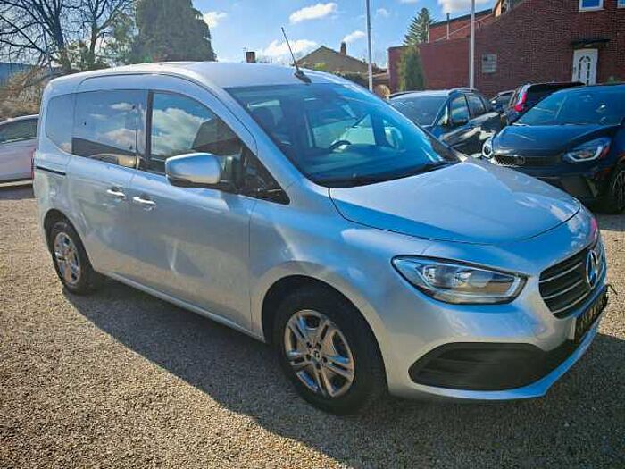 Mercedes-Benz T-Klasse T-180 d Automatik Style | Navi | PDC Hinten| SHZ