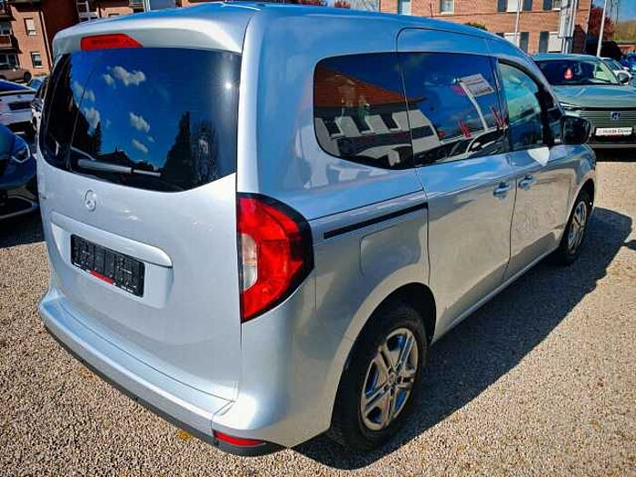 Mercedes-Benz T-Klasse T-180 d Automatik Style | Navi | PDC Hinten| SHZ