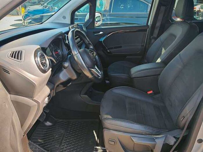 Mercedes-Benz T-Klasse T-180 d Automatik Style | Navi | PDC Hinten| SHZ