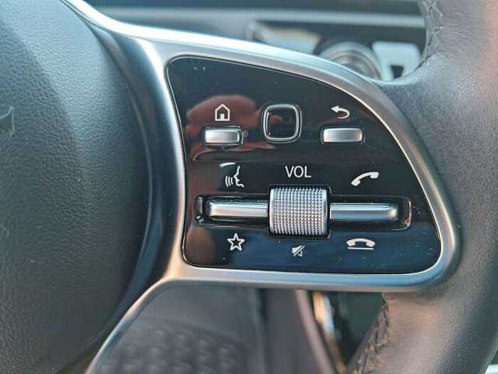 Mercedes-Benz A 180 Edition 19 LED+NAVI+SHZ+RFK+Digital Kombi