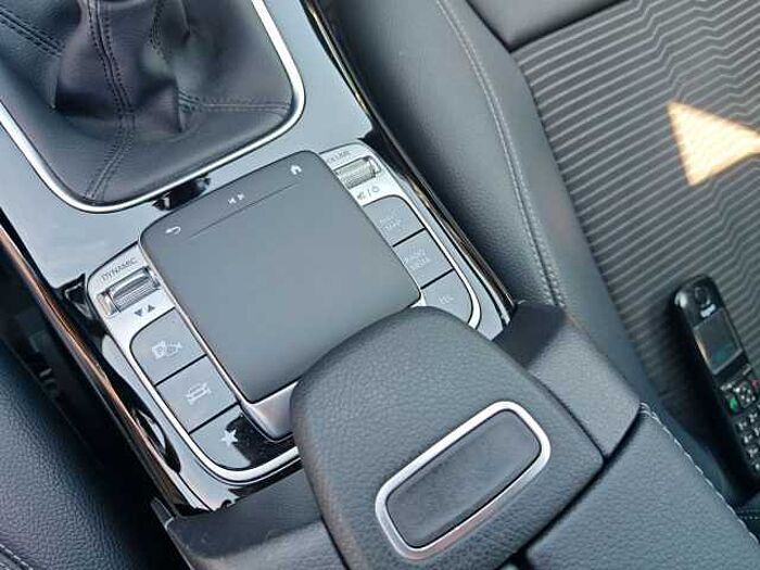 Mercedes-Benz A 180 Edition 19 LED+NAVI+SHZ+RFK+Digital Kombi