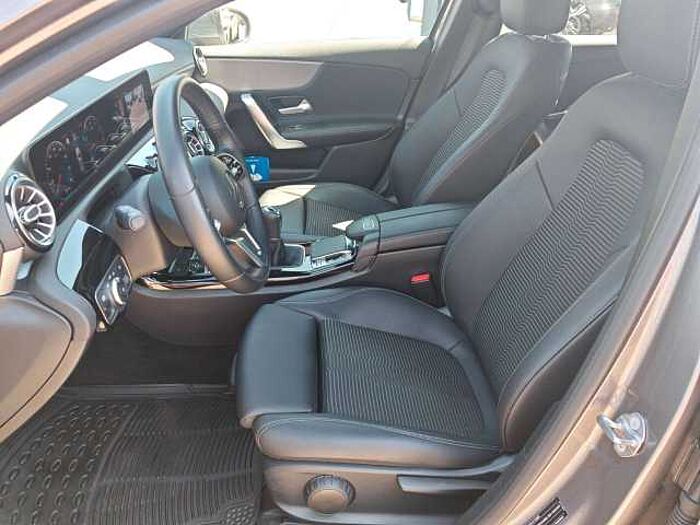 Mercedes-Benz A 180 Edition 19 LED+NAVI+SHZ+RFK+Digital Kombi