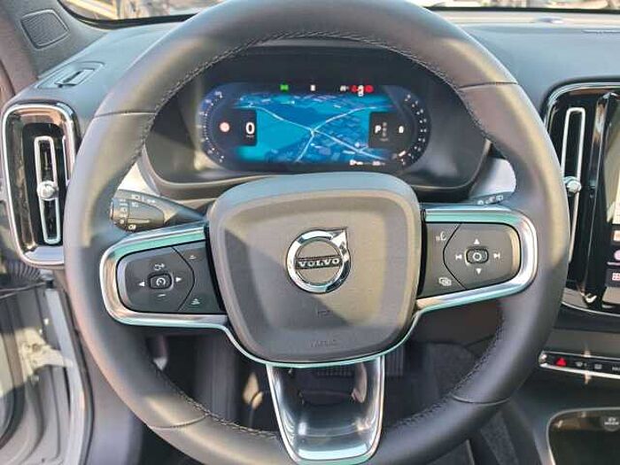 Volvo XC40 B3 'ULTRA DARK' 360°/Pixel LED/ACC/H&K/Memo