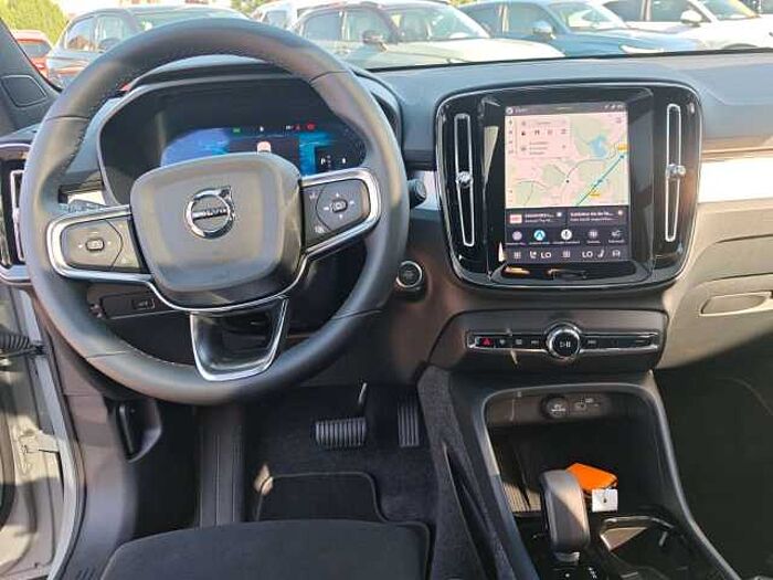 Volvo XC40 B3 'ULTRA DARK' 360°/Pixel LED/ACC/H&K/Memo