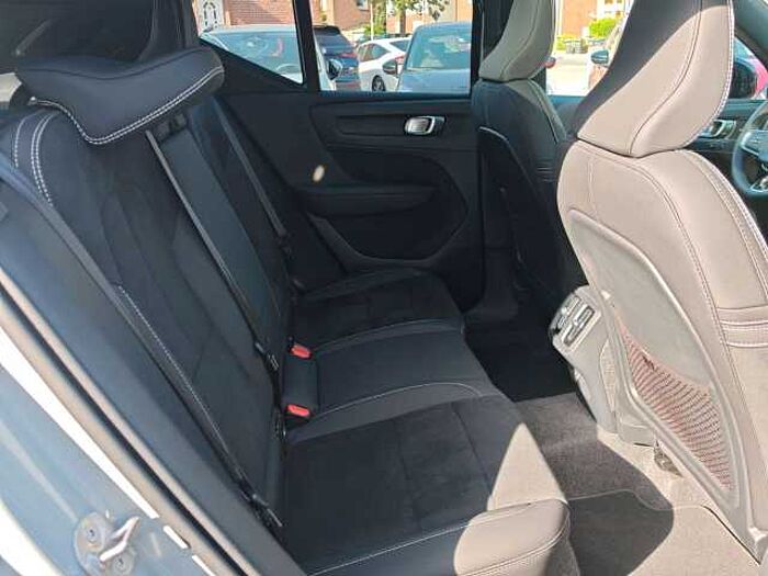 Volvo XC40 B3 'ULTRA DARK' 360°/Pixel LED/ACC/H&K/Memo