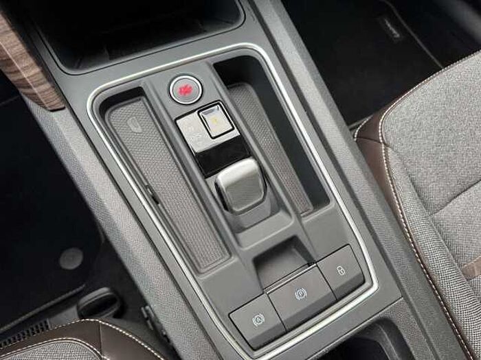 SEAT Leon 1.5 eTSI ACT OPF DSG Xcellence